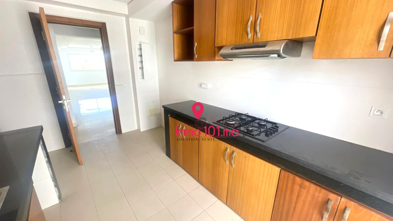 Location appartement à Hay Riad SILAV2270